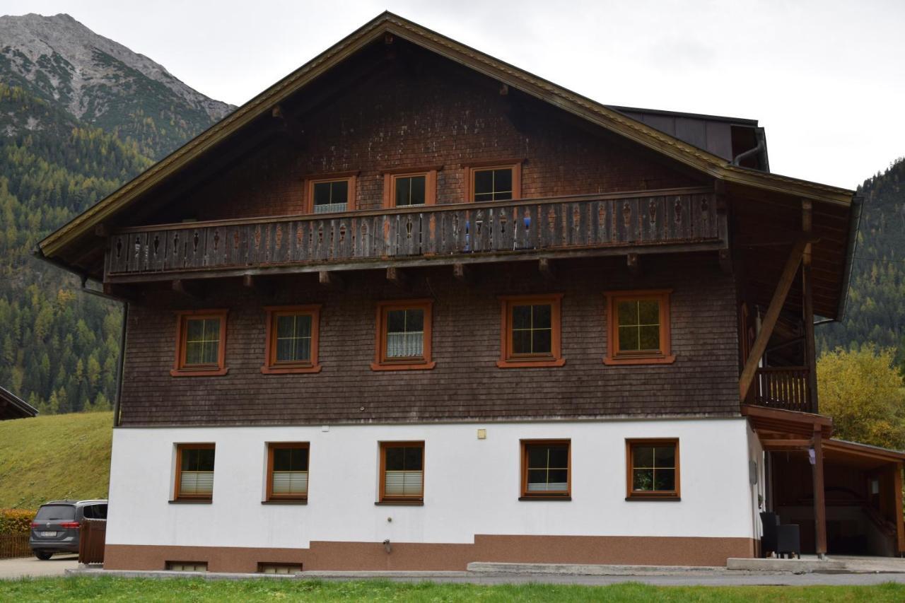 Ferienwohnung Gapp Elbigenalp Exteriör bild