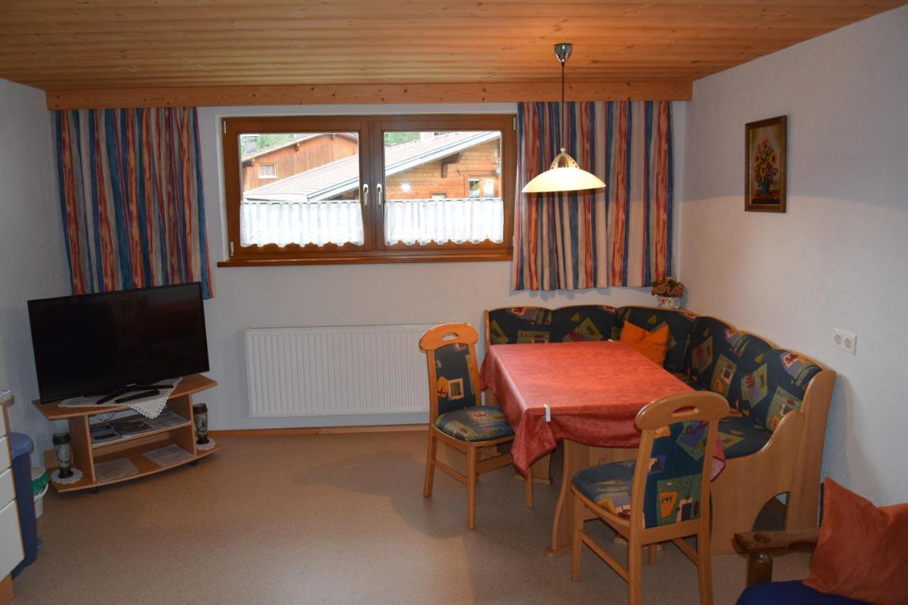 Ferienwohnung Gapp Elbigenalp Exteriör bild