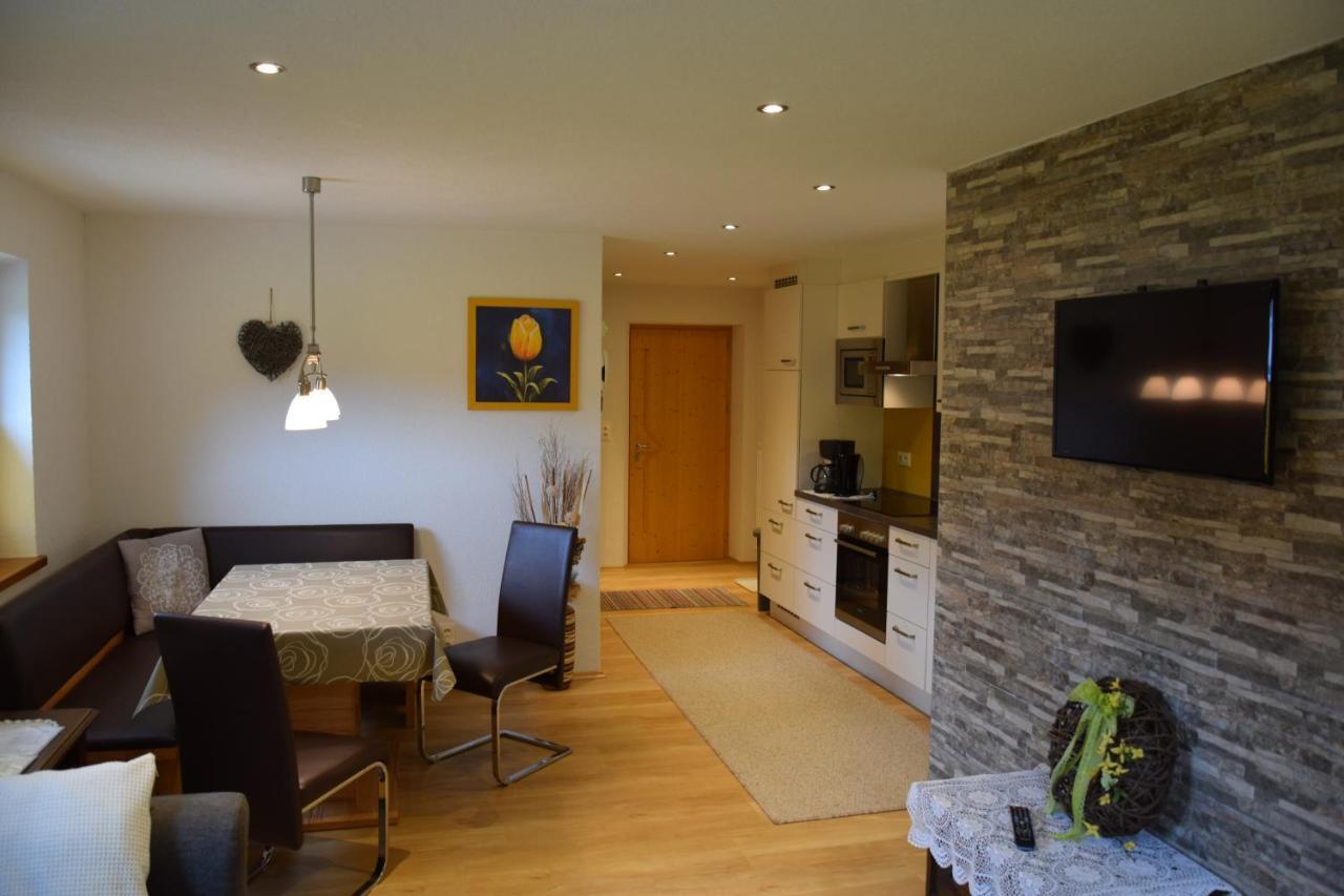 Ferienwohnung Gapp Elbigenalp Exteriör bild